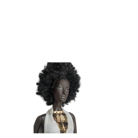 Barbie Nichelle Urban Hipster Doll, Gold Label- NIB - Picture 3 of 11